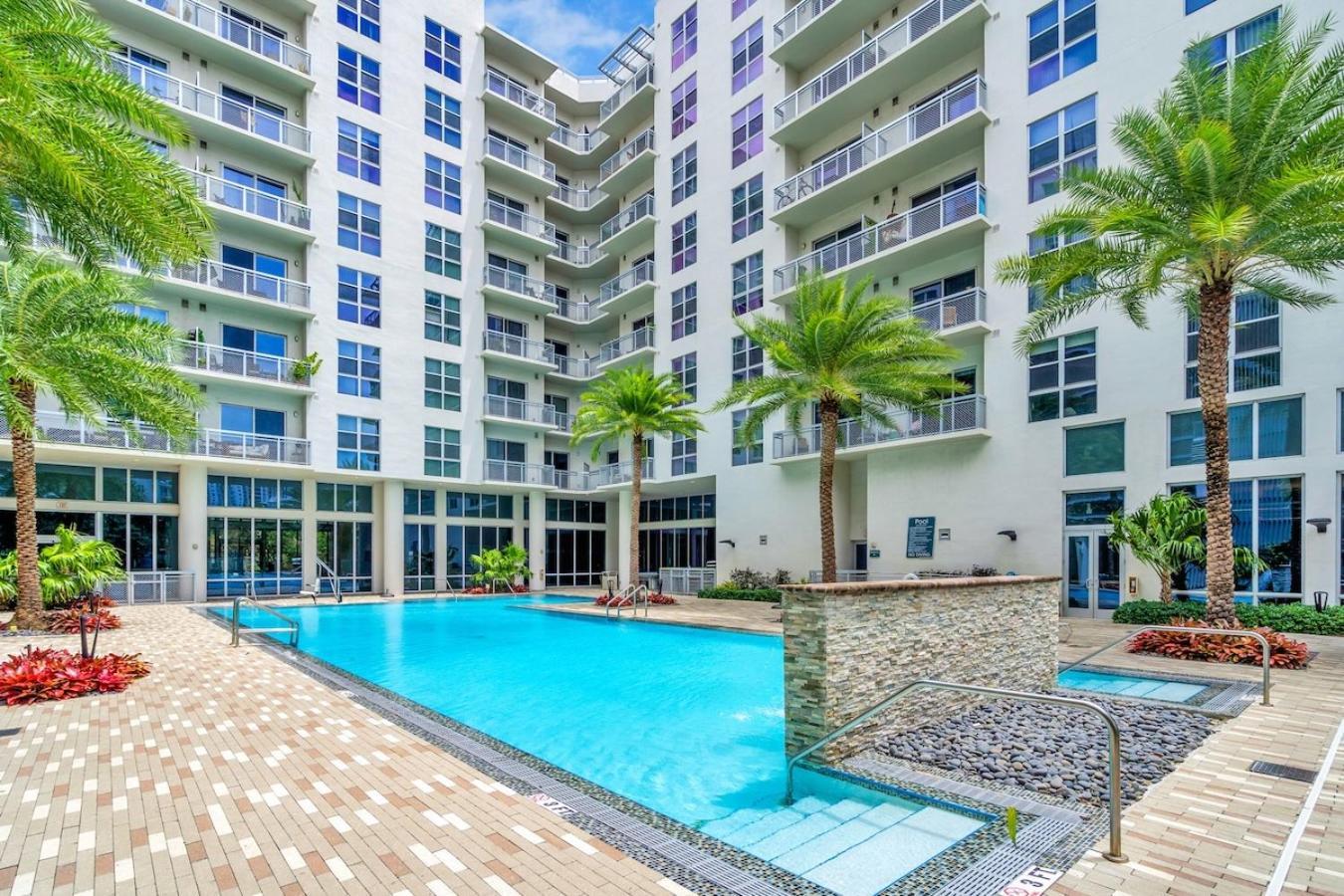 Comfort And Convenience 2br Unit With Free Parking Apartment Miami