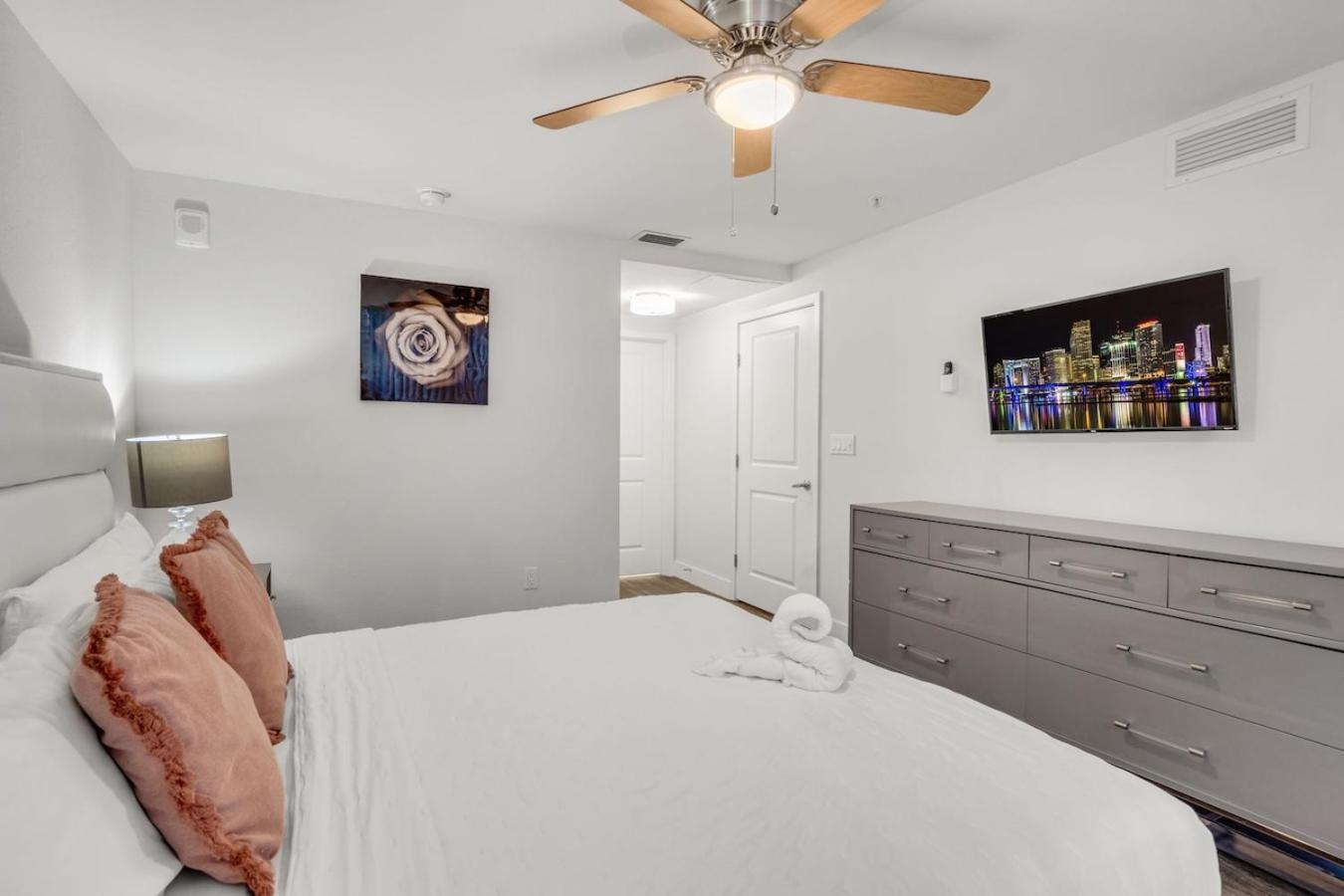 Comfort And Convenience 2br Unit With Free Parking * Miami