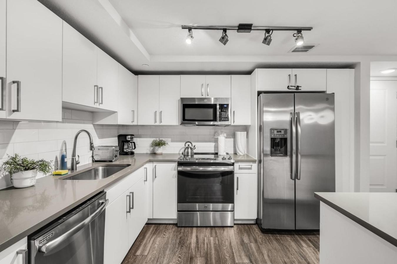Comfort And Convenience 2br Unit With Free Parking Apartment Miami